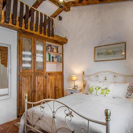 Villa Manda Korina - Three-bedroom With Private Pool