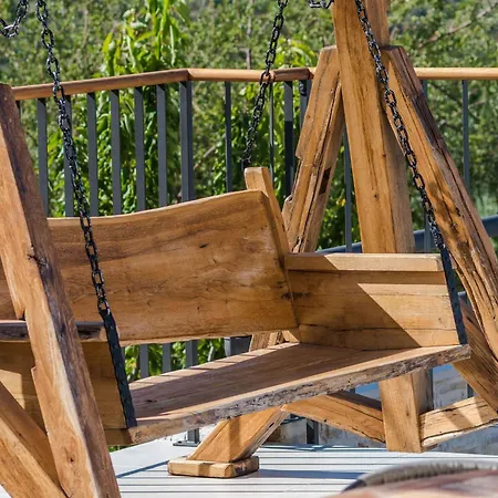 Manda Korina - Three-bedroom With Private Pool Villa