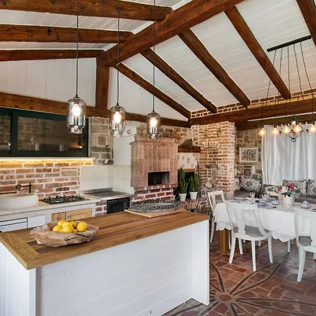 Manda Korina - Three-bedroom With Private Pool Villa Klis
