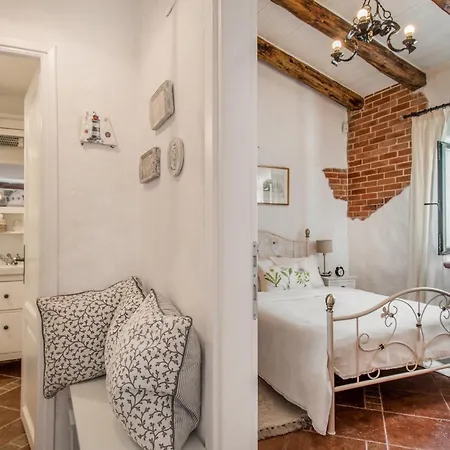 Manda Korina - Three-bedroom With Private Pool Klis