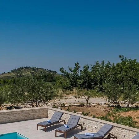 Manda Korina - Three-bedroom With Private Pool Villa *