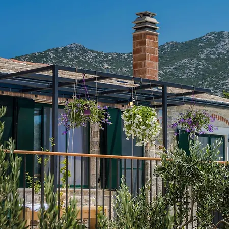 Villa Manda Korina - Three-bedroom With Private Pool