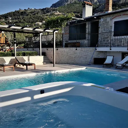 Villa Manda Korina - Three-bedroom With Private Pool