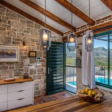 Manda Korina - Three-bedroom With Private Pool Villa *